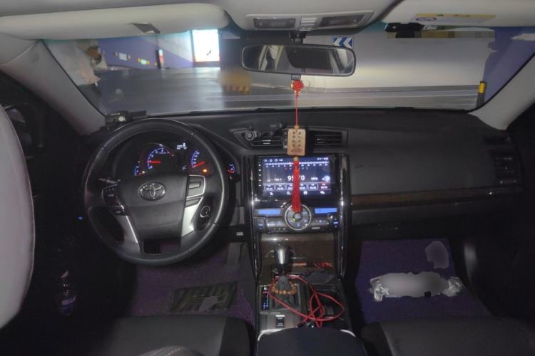 Used Toyota Reiz 2013 2.5V Elite Edition Center Console