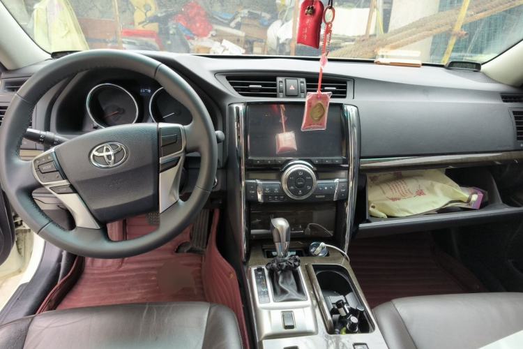 Used Toyota Reiz 2013 2.5V Elite Edition Center Console