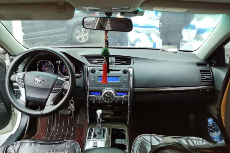 Used Toyota Reiz 2013 2.5V Elite Edition Center Console