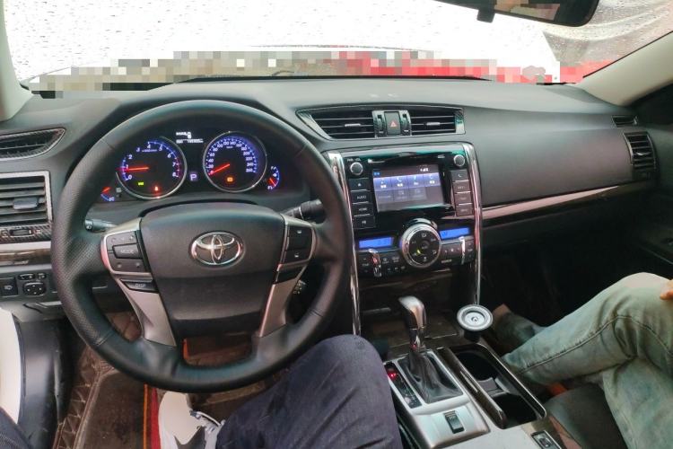 Used Toyota Reiz 2013 2.5V Shangrui Edition Center Console