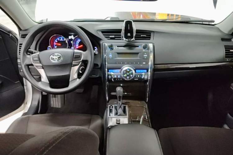 Used Toyota Reiz 2013 2.5S Elite Edition Center Console