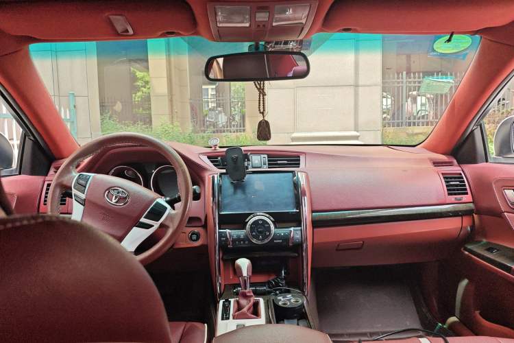 Used Toyota Reiz 2013 2.5V Elite Edition Center Console