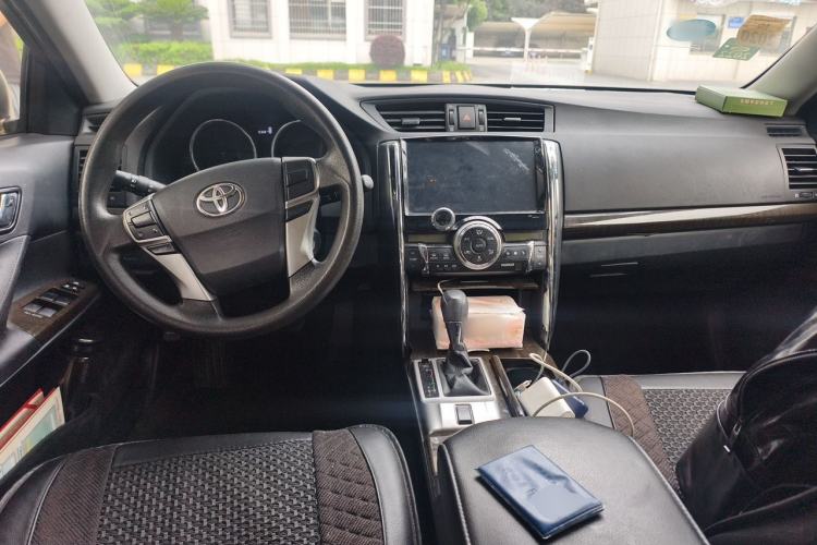 Used Toyota Reiz 2013 2.5S Elite Edition Center Console