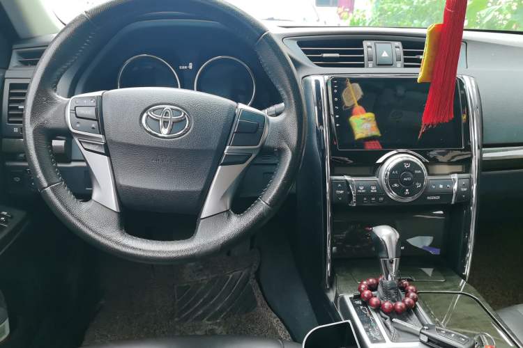 Used Toyota Reiz 2013 2.5V Elite Edition Center Console
