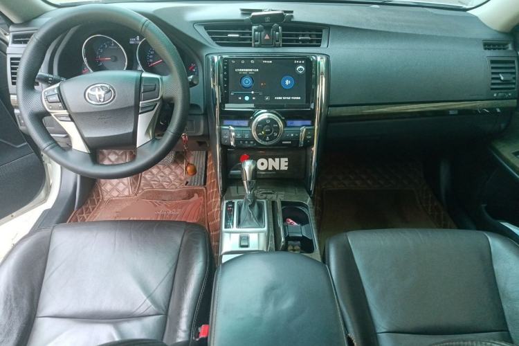 Used Toyota Reiz 2013 2.5V Elite Edition Center Console