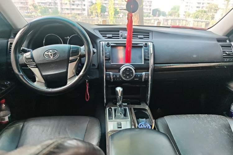 Used Toyota Reiz 2013 2.5V Elite Edition Center Console