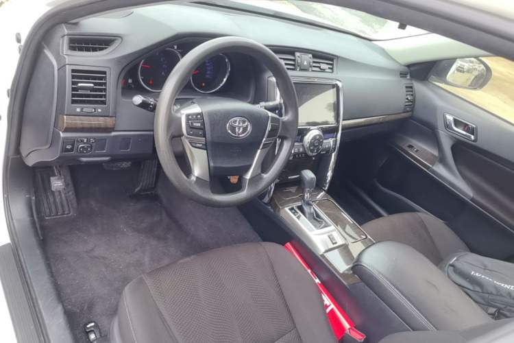 Used Toyota Reiz 2013 2.5S Elite Edition Center Console