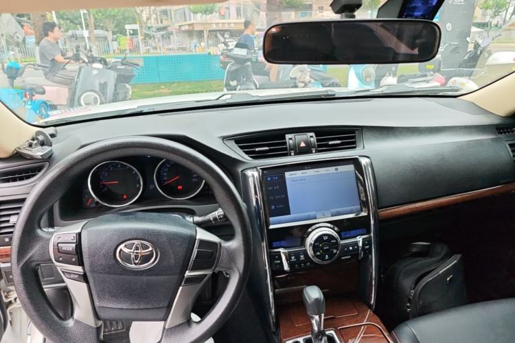 Used Toyota Reiz 2013 2.5S Elite Edition Center Console