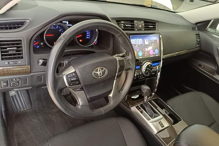 Used Toyota Reiz 2013 2.5S Elite Edition Center Console