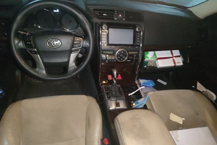 Used Toyota Reiz 2013 2.5V Shangrui Edition Center Console