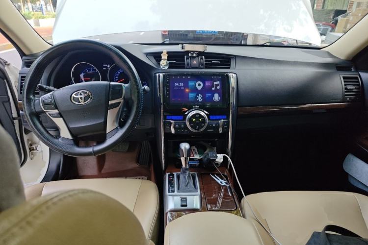 Used Toyota Reiz 2013 2.5V Elite Edition Center Console