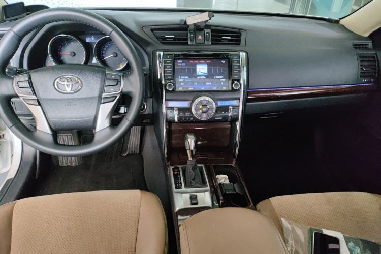 Used Toyota Reiz 2013 2.5V Shangrui Edition Center Console