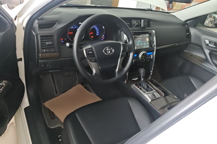Used Toyota Reiz 2013 2.5S Elite Edition Center Console