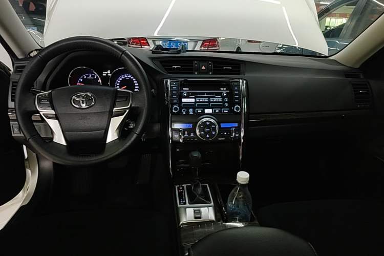Used Toyota Reiz 2013 2.5S Elite Edition Center Console