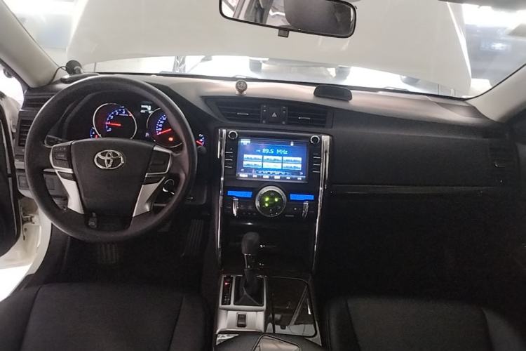 Used Toyota Reiz 2013 2.5S Elite Edition Center Console