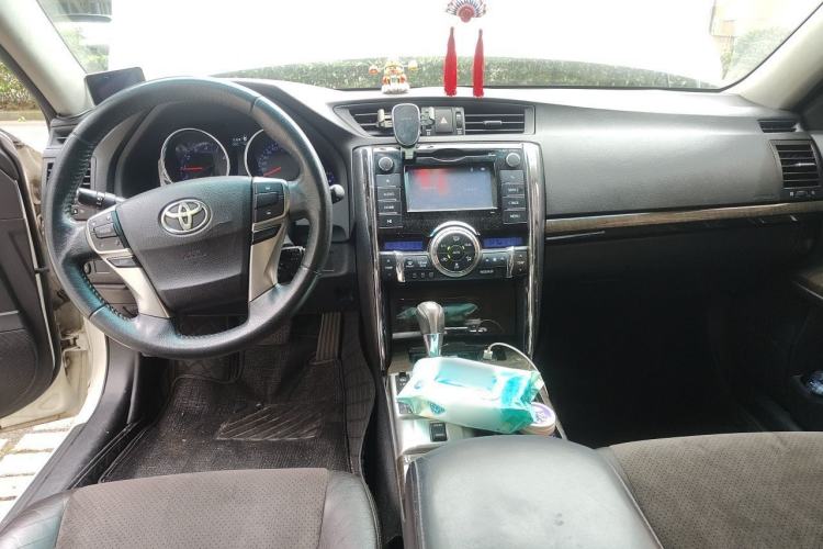 Used Toyota Reiz 2013 2.5V Shangrui Edition Center Console