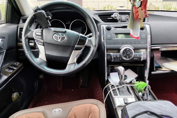 Used Toyota Reiz 2013 2.5V Elite Edition Center Console