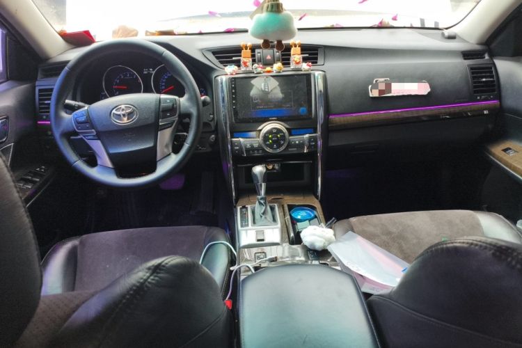 Used Toyota Reiz 2013 2.5V Shangrui Edition Center Console