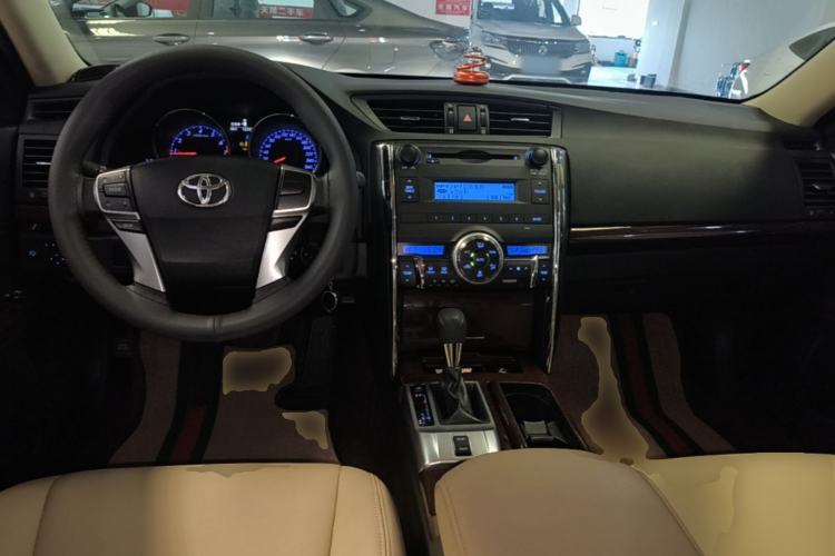 Used Toyota Reiz 2013 2.5S Elite Edition Center Console