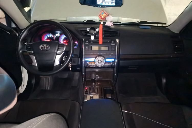 Used Toyota Reiz 2013 2.5S Elite Edition Center Console