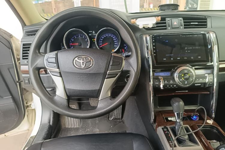 Used Toyota Reiz 2013 2.5S Elite Edition Center Console