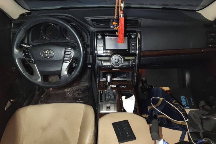 Used Toyota Reiz 2013 2.5V Shangrui Edition Center Console