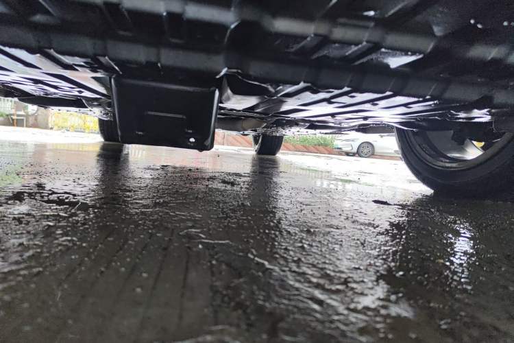 Used Toyota Reiz 2013 2.5V Elite Edition Chassis Front