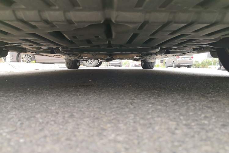 Used Toyota Reiz 2013 2.5V Elite Edition Chassis Front