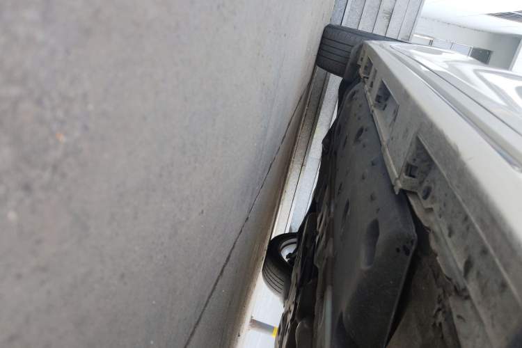Used Toyota Reiz 2013 2.5V Shangrui Edition Chassis Front Right