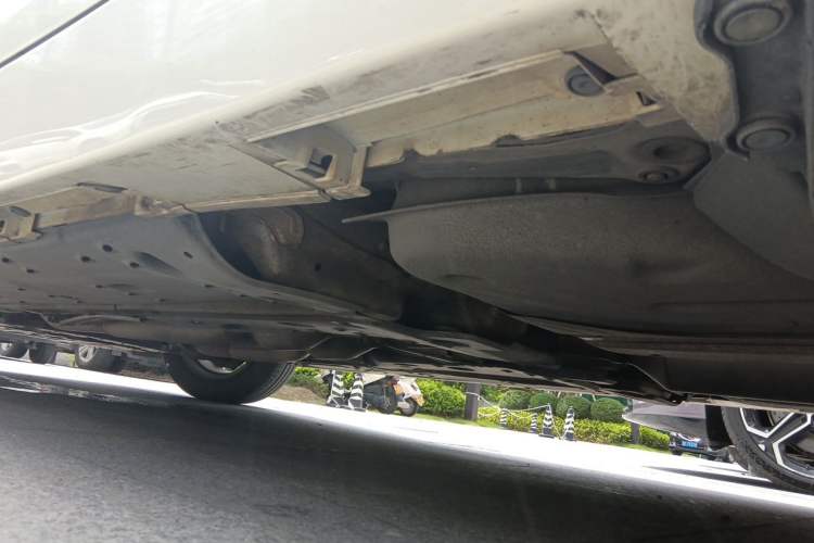 Used Toyota Reiz 2013 2.5V Elite Edition Chassis Rear Left