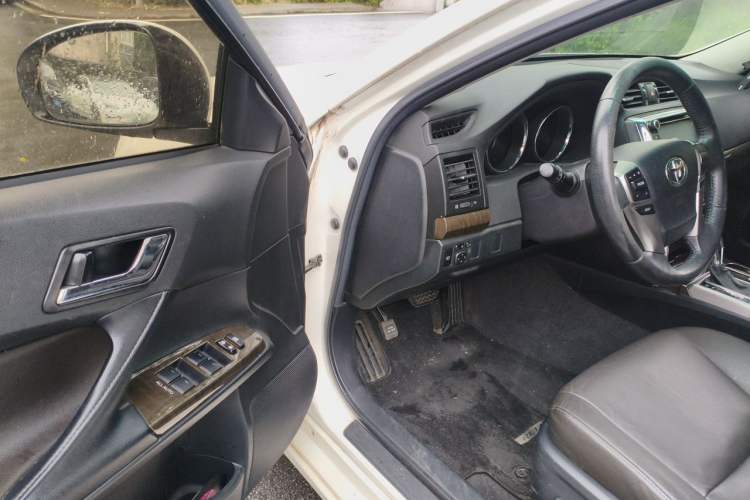 Used Toyota Reiz 2013 2.5V Elite Edition Driver Seat