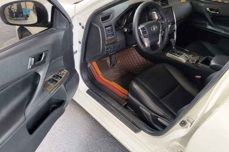 Used Toyota Reiz 2013 2.5S Elite Edition Driver Seat