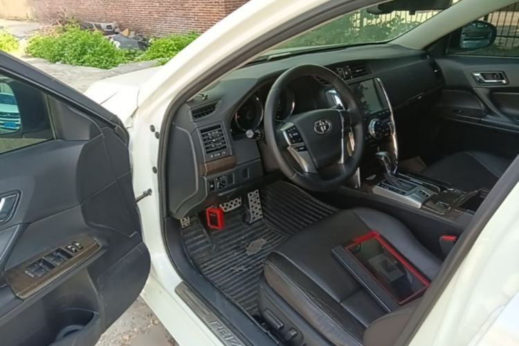 Used Toyota Reiz 2013 2.5V Elite Edition Driver Seat
