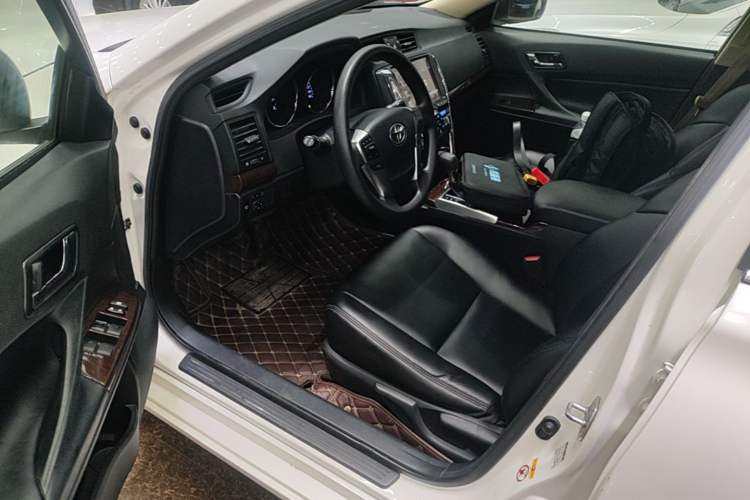Used Toyota Reiz 2013 2.5S Elite Edition Driver Seat