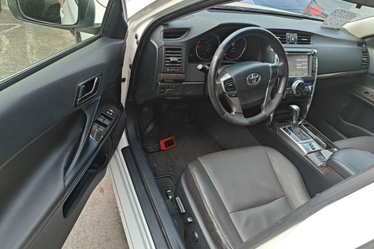Used Toyota Reiz 2013 2.5V Elite Edition Driver Seat