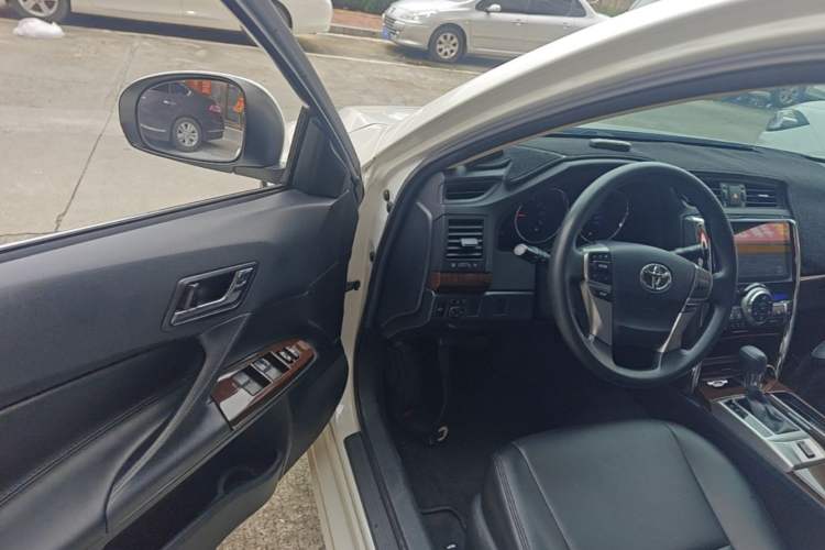 Used Toyota Reiz 2013 2.5S Elite Edition Driver Seat
