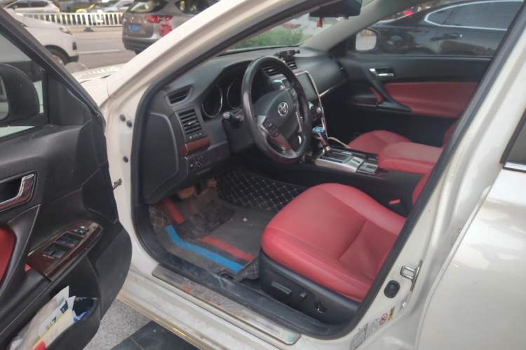 Used Toyota Reiz 2013 2.5V Elite Edition Driver Seat