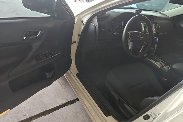 Used Toyota Reiz 2013 2.5S Elite Edition Driver Seat