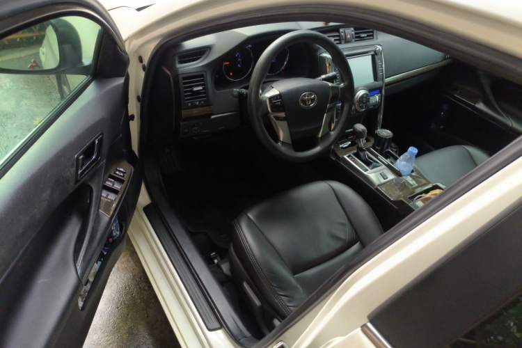 Used Toyota Reiz 2013 2.5S Elite Edition Driver Seat