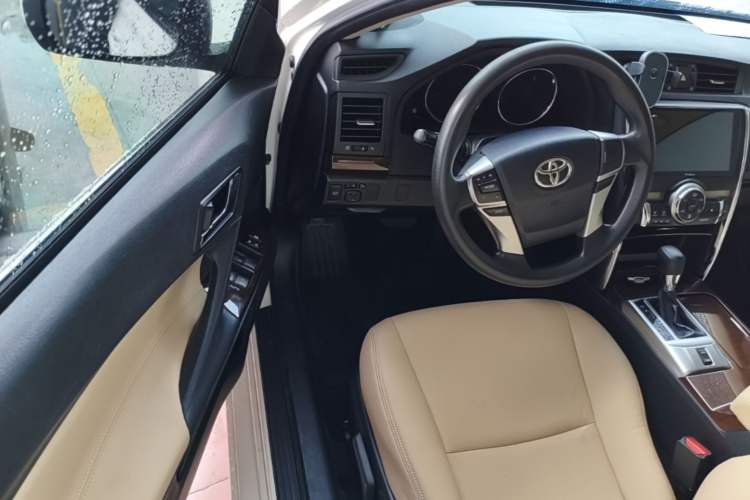 Used Toyota Reiz 2013 2.5S Elite Edition Driver Seat