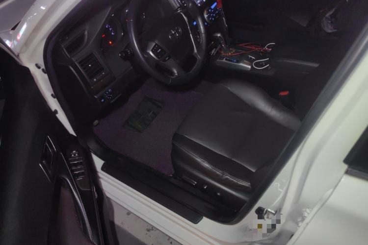Used Toyota Reiz 2013 2.5V Elite Edition Driver Seat