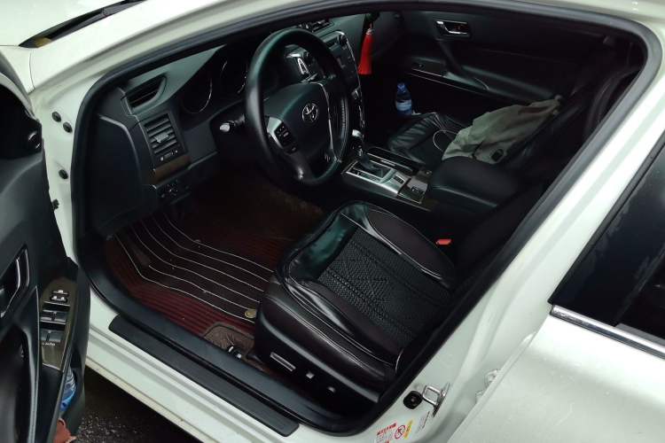 Used Toyota Reiz 2013 2.5V Elite Edition Driver Seat
