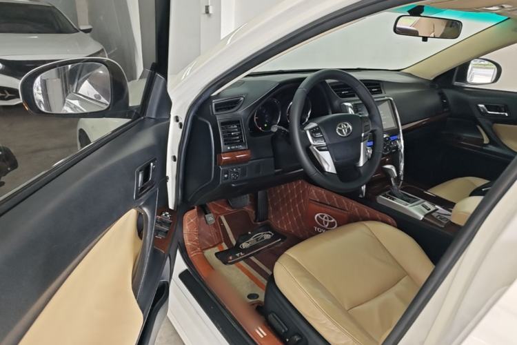 Used Toyota Reiz 2013 2.5V Elite Edition Driver Seat
