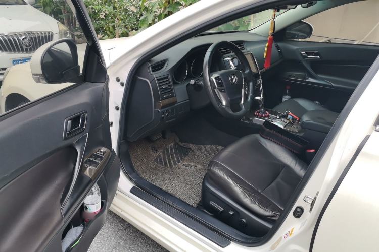 Used Toyota Reiz 2013 2.5V Elite Edition Driver Seat