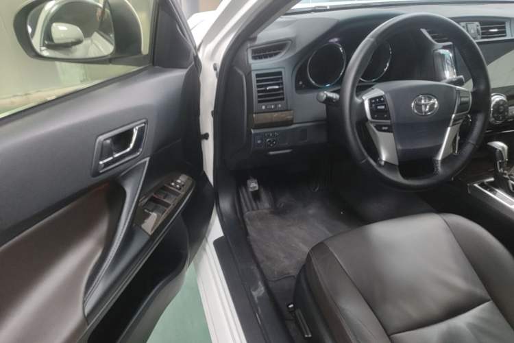 Used Toyota Reiz 2013 2.5V Elite Edition Driver Seat