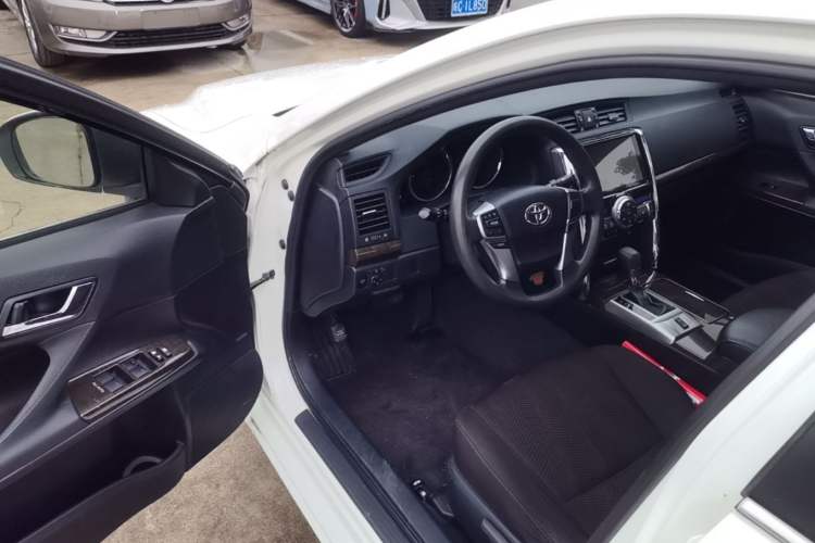 Used Toyota Reiz 2013 2.5S Elite Edition Driver Seat