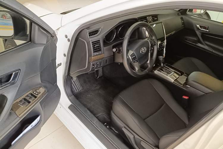 Used Toyota Reiz 2013 2.5S Elite Edition Driver Seat