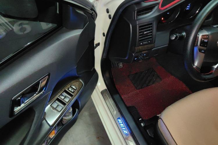 Used Toyota Reiz 2013 2.5S Elite Edition Driver Seat