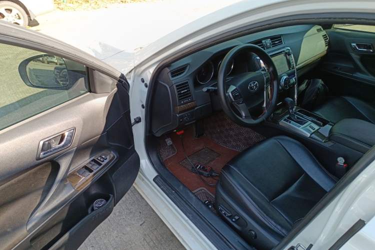 Used Toyota Reiz 2013 2.5S Elite Edition Driver Seat