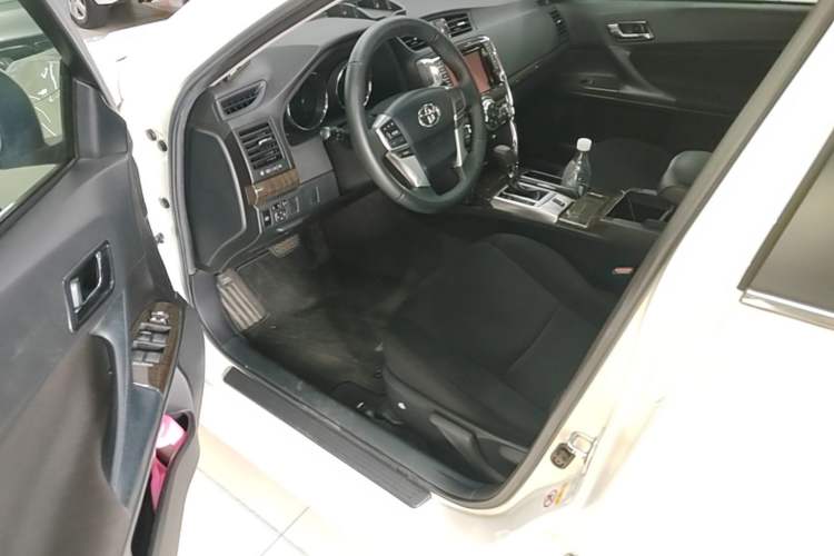 Used Toyota Reiz 2013 2.5S Elite Edition Driver Seat
